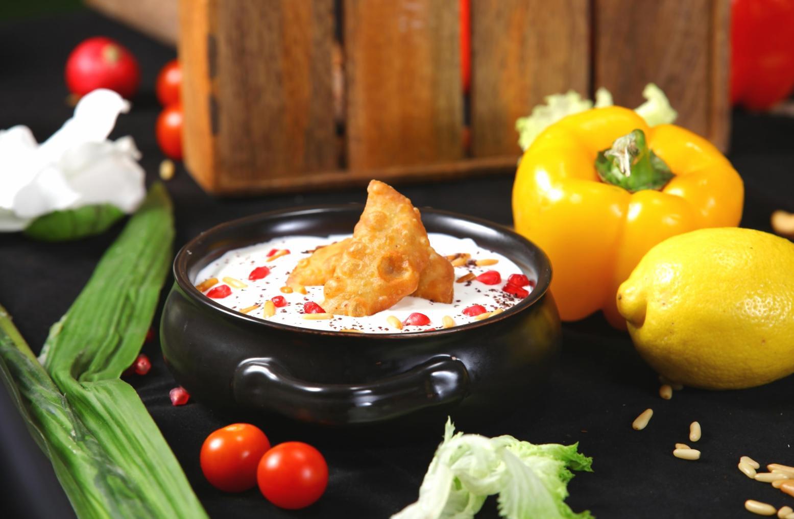 Процесс приготовления уличной еды на образовательной кухне Miranda Bellavarda